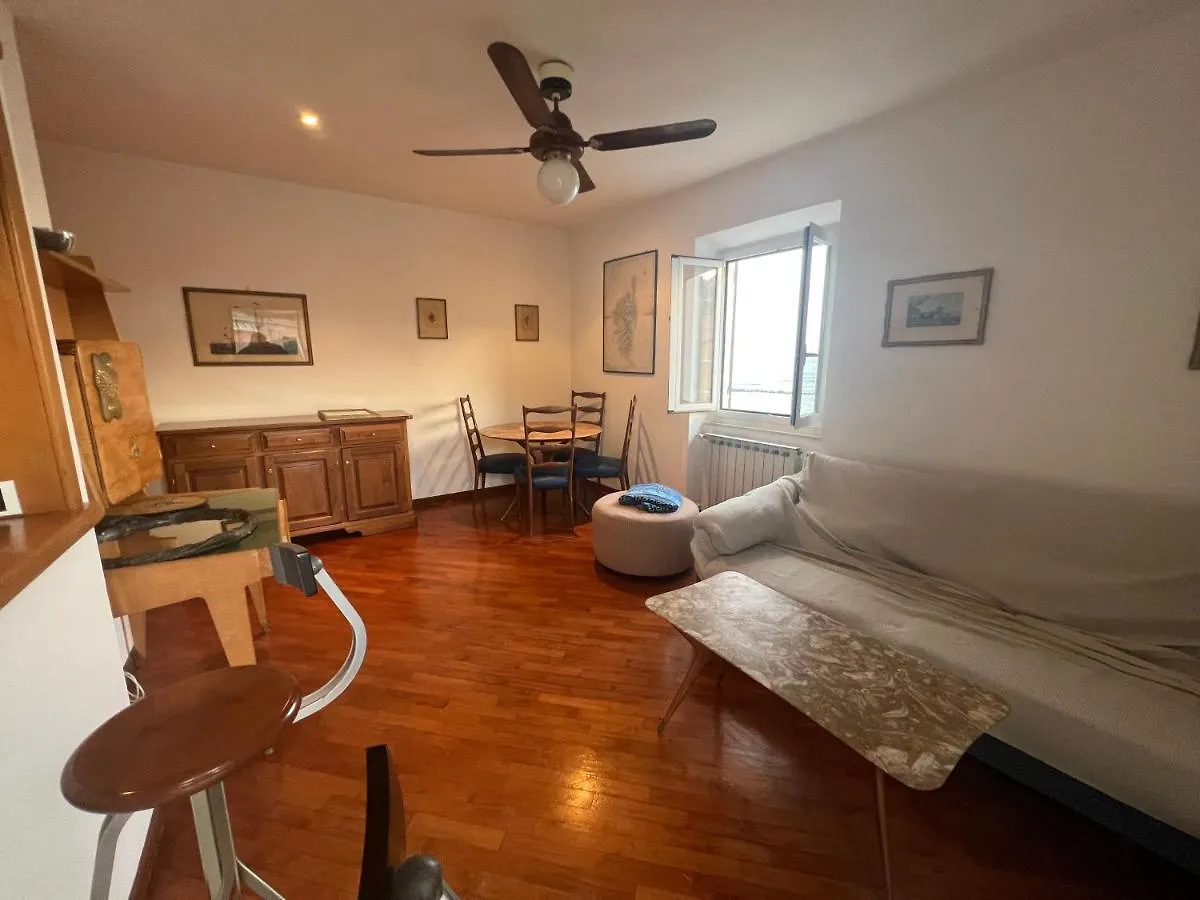 Trilocale Seaside - San Terenzo, Lerici Apartment 0*,  Italy